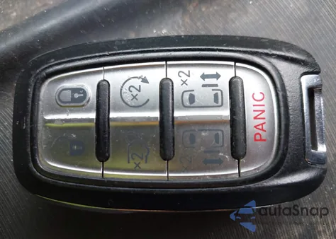 2017 Chrysler Pacifica Touring-L из США, поврежденный, VIN 2C4RC1BG7HR675750